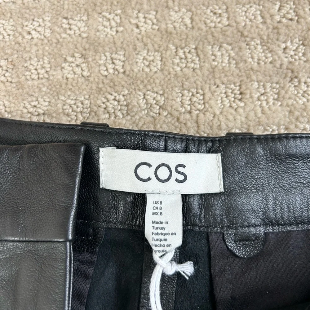 COS Pleated Leather Shorts - Picture 3 of 7